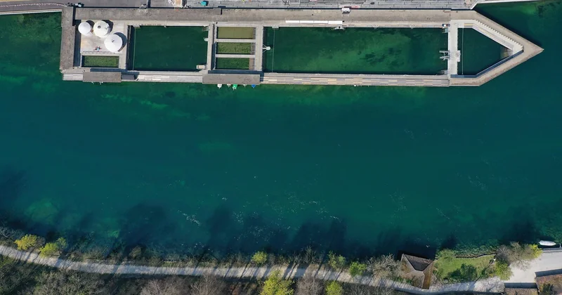 Sicherheit und Beckendesign: Mehr als nur ein Planschbecken