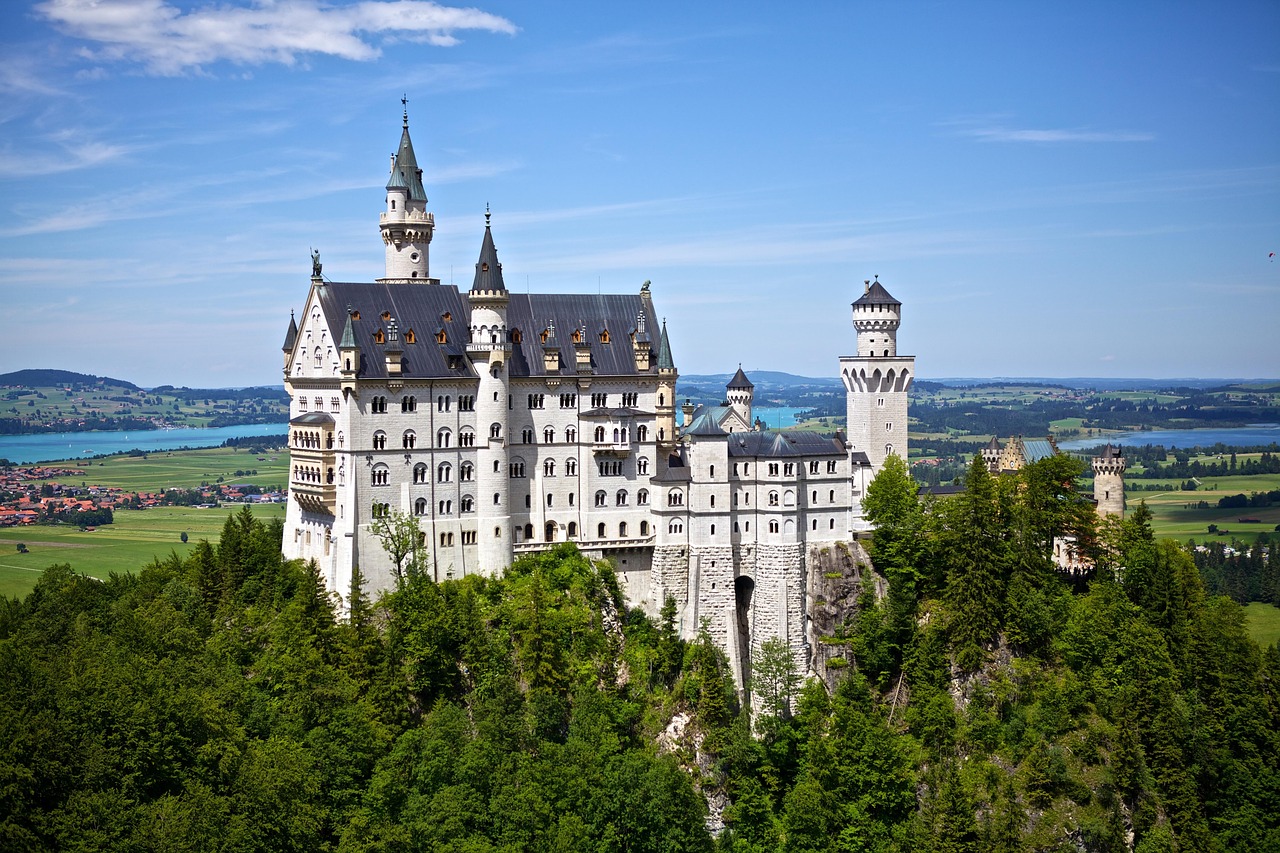 entdecken sie die faszinierendsten touristenattraktionen, die die welt zu bieten hat. von beeindruckenden monumenten über atemberaubende landschaften bis hin zu kulturellen highlights – lassen sie sich inspirieren und planen sie ihre nächste reise!