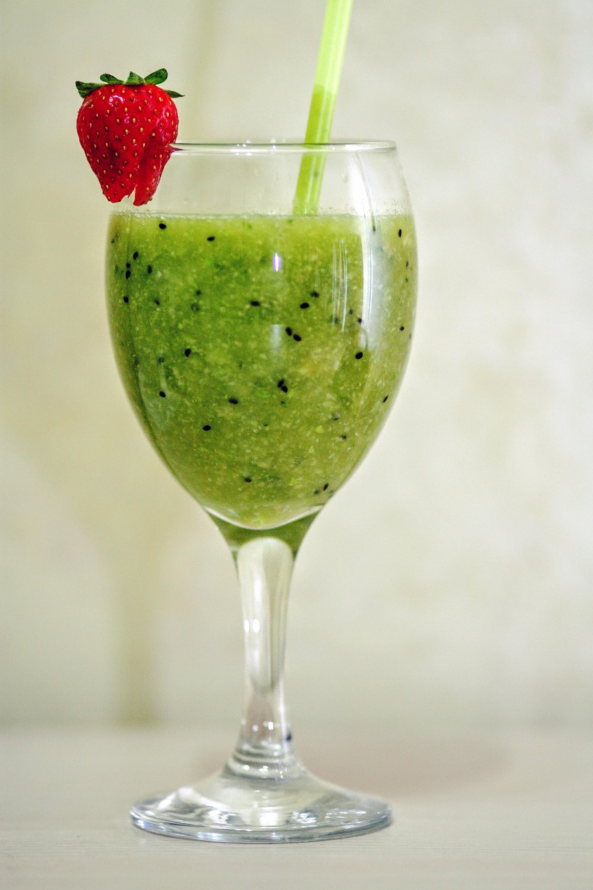 entdecken sie k&ouml;stliche smoothie-rezepte, speziell entwickelt f&uuml;r athleten, um energie, ausdauer und regeneration zu f&ouml;rdern.